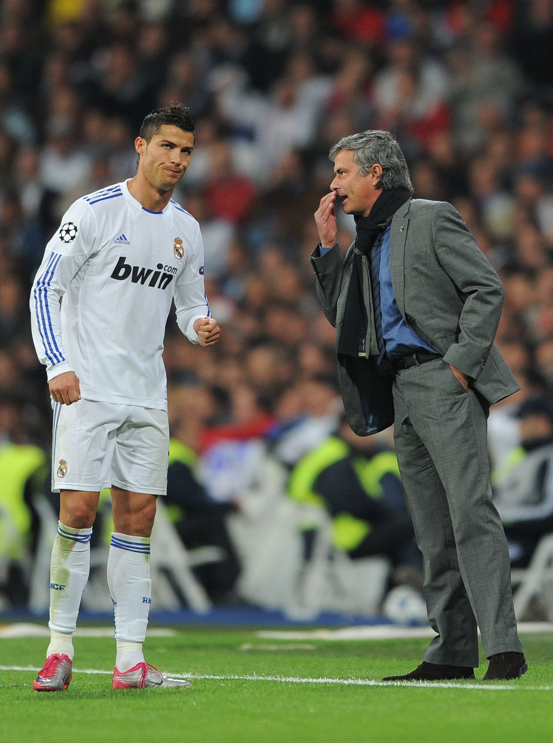 Кристиано Роналдо и Жозе започнаха взаимоотношенията си в Реал обнадеждаващо, но след скандално изказване на треньора, че Роналдо не работи здраво за отбора, звездата отвърна с хладно презрение.