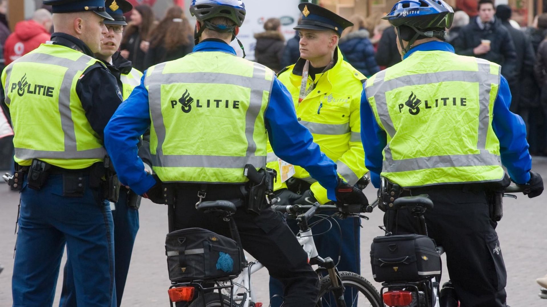 Холандската полиция съобщи че е предотвратила голям терористичен акт който