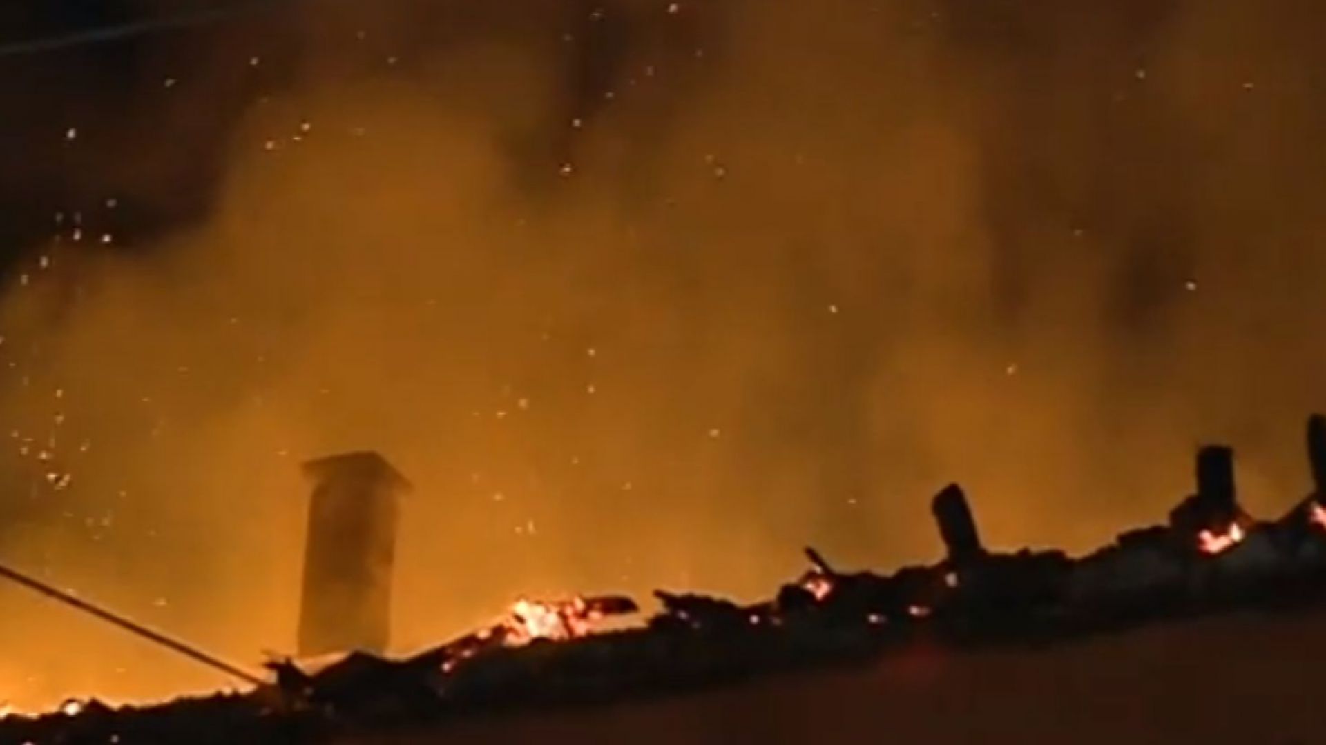 Пожар остави семейства без дом в Божурище Сигналът на 112