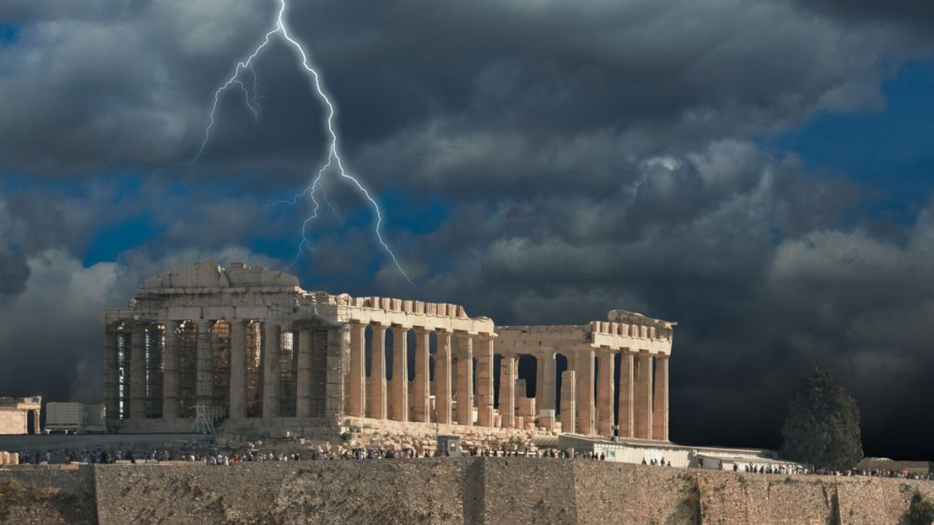 Ще ни засегне ли гръцкият "ураган"?