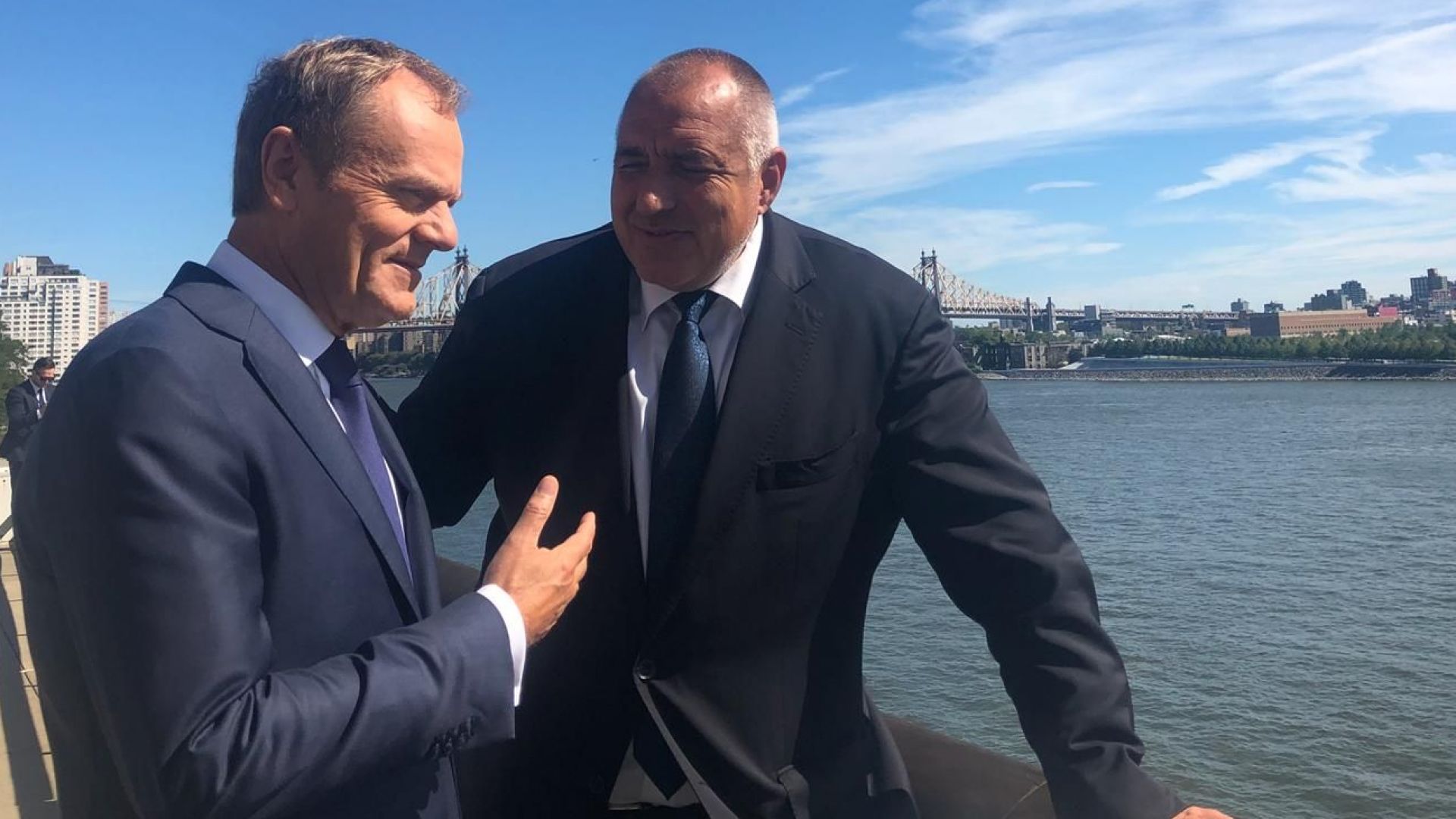 Премиерът на България Бойко Борисов продължава да отразява активно във