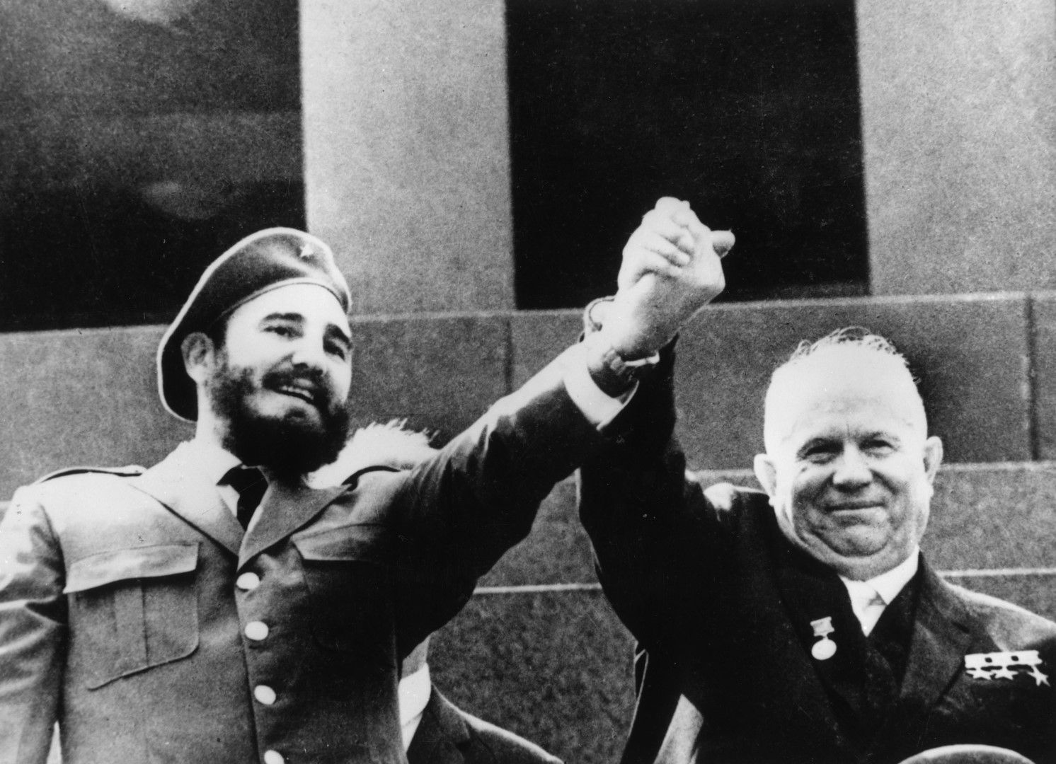 През май 1964 г. с кубинския лидер Фидел Кастро в Москва