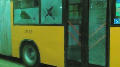 Поредна стрелба по транспорта в "Надежда"