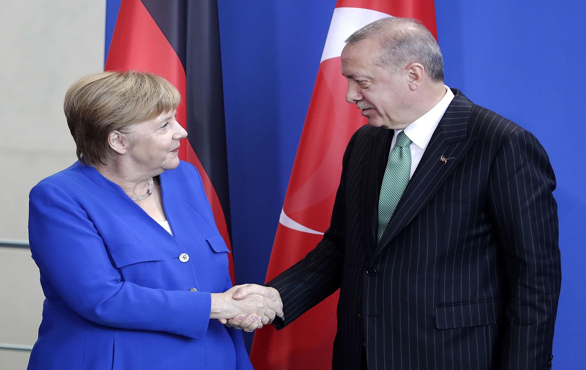 Германия се включва в търсене на изход от сирийската криза