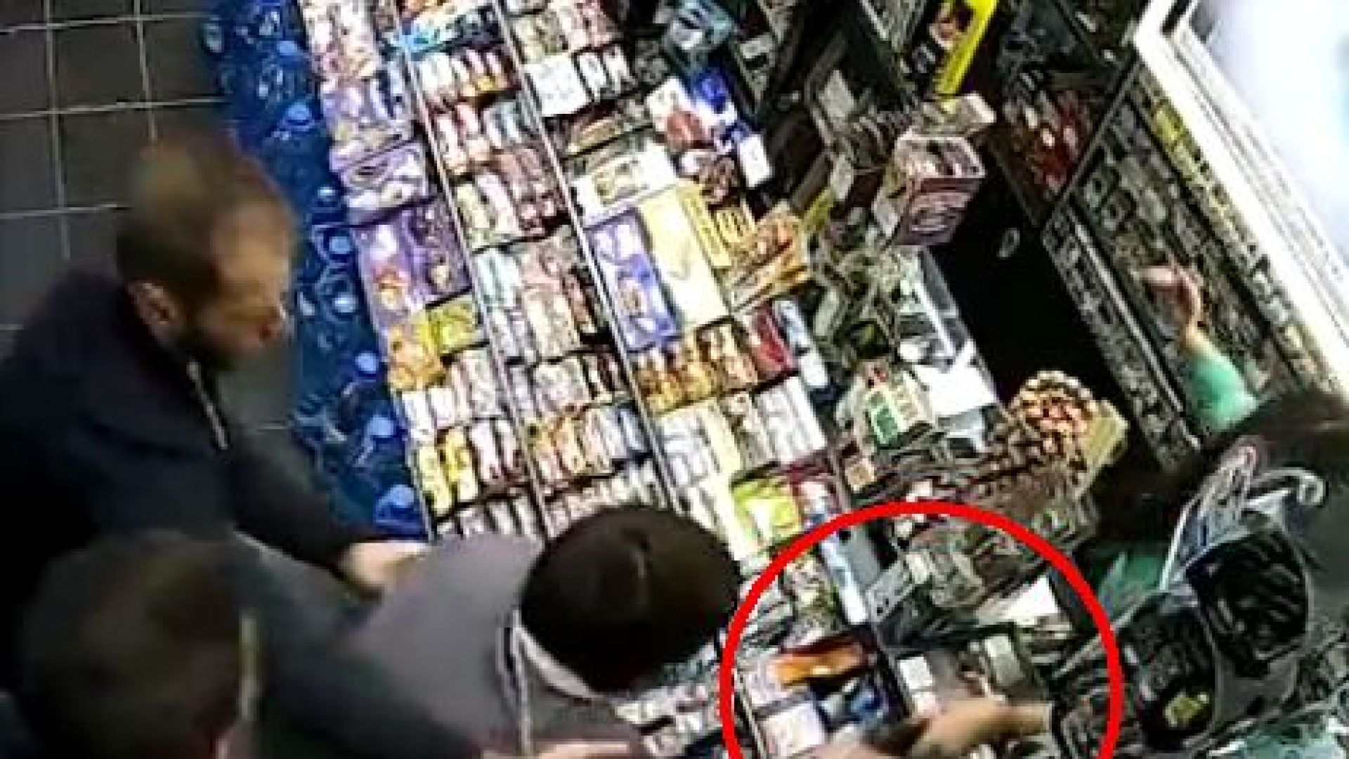 Исках 2 лв за храна Аз пистолета не го насочих