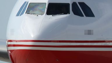 Германски самолет излезе от пистата при кацане в Турция