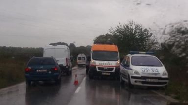 Трима души са загинали а около 16 са ранени при