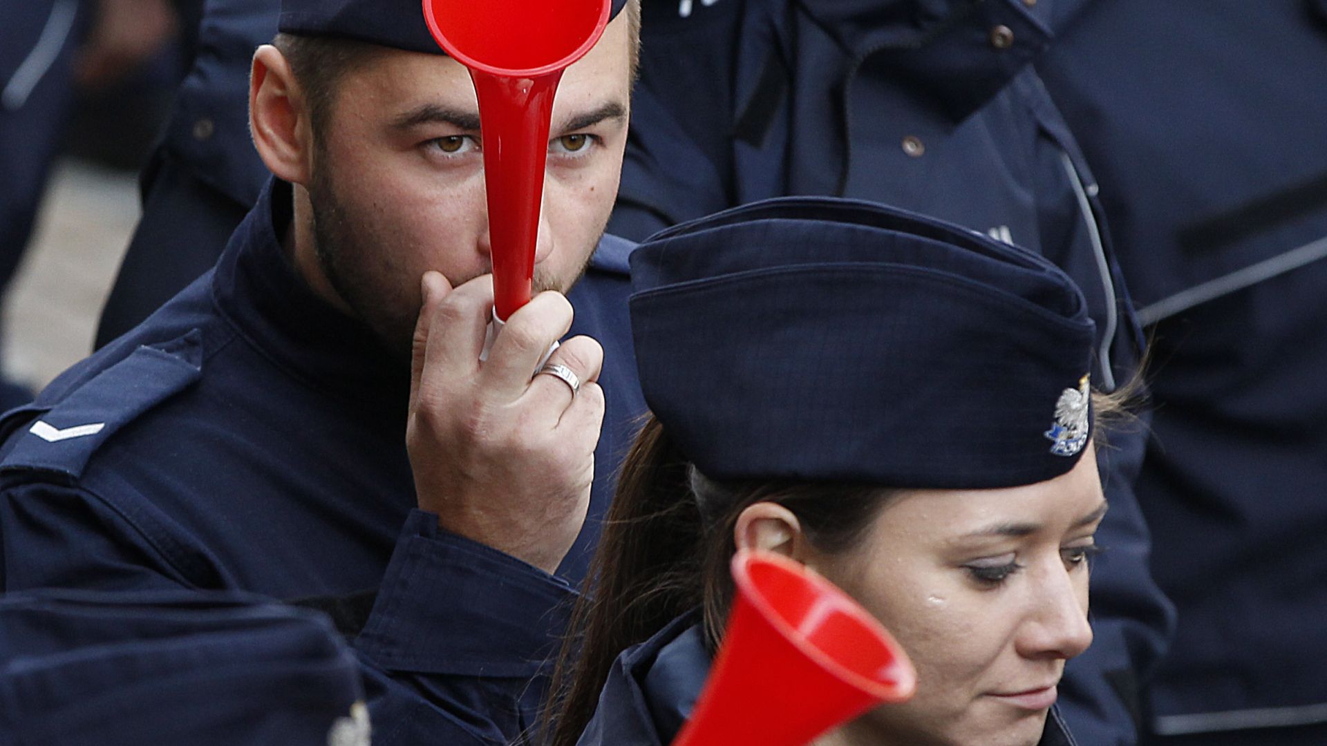 Хиляди полски полицаи излязоха днес на демонстрация във Варшава с