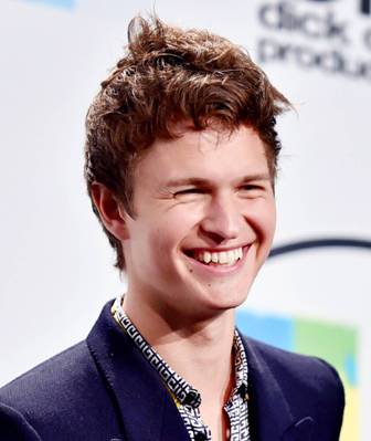 Ансел Елгорт в "Уестсайдска история" на Спилбърг