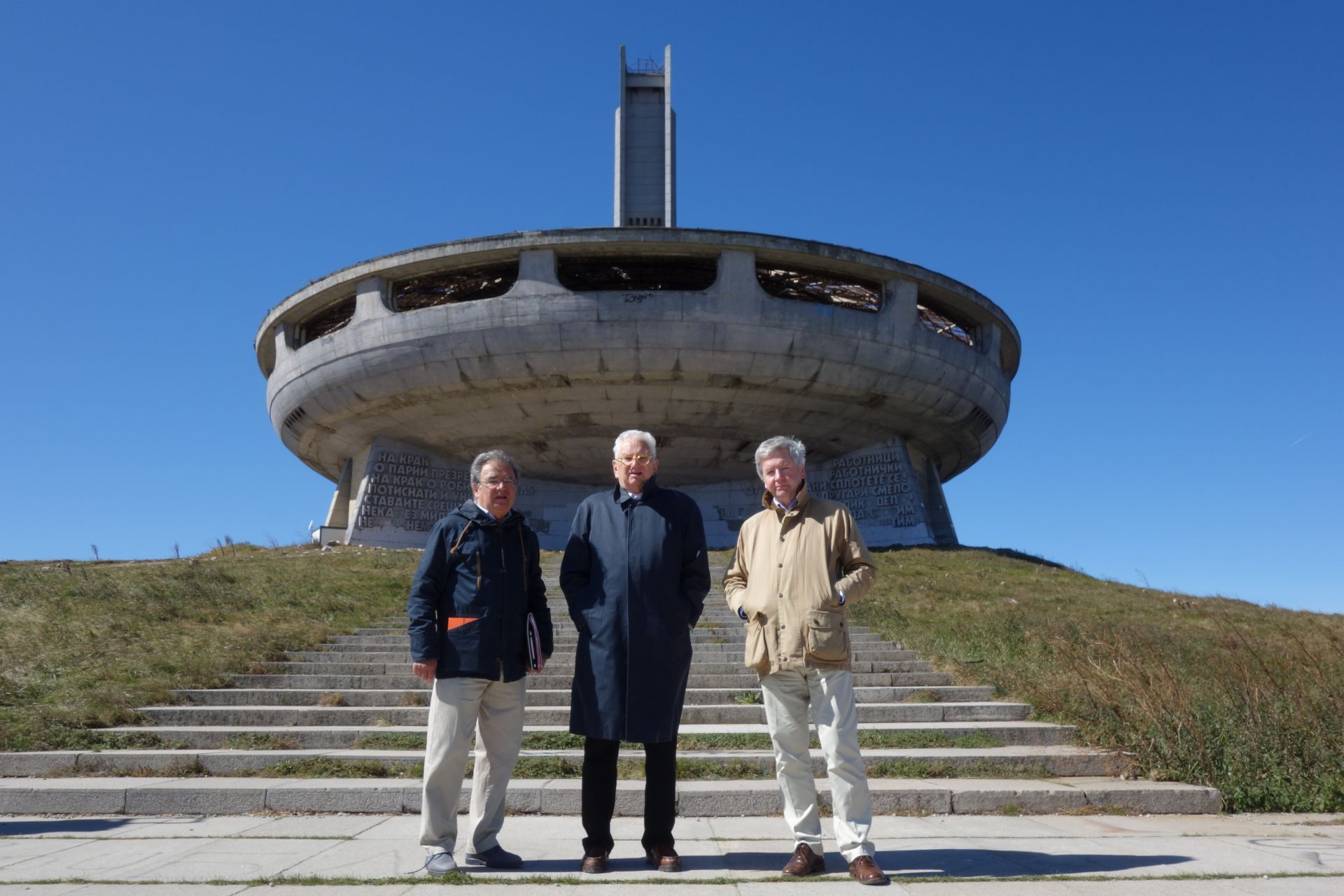 делегация от европейски специалисти по културно наследство и финанси посети паметника Бузлуджа 