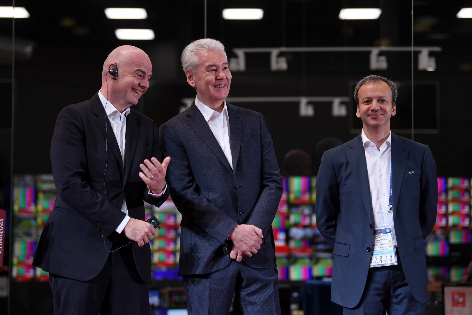 Аркадий Дворкович (вдясно), с президента на ФИФА Джани Инфантино и кмета на Москва Сергей Собянин.