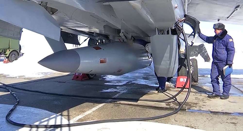 МиГ-31 с хиперзвуковата ракета "Кинжал"