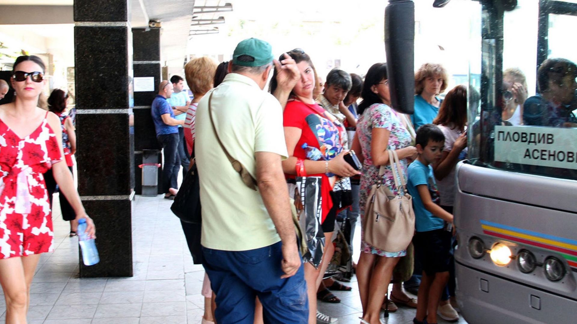 До вторник трябва да тръгнат директните автобуси София Пловдив след като