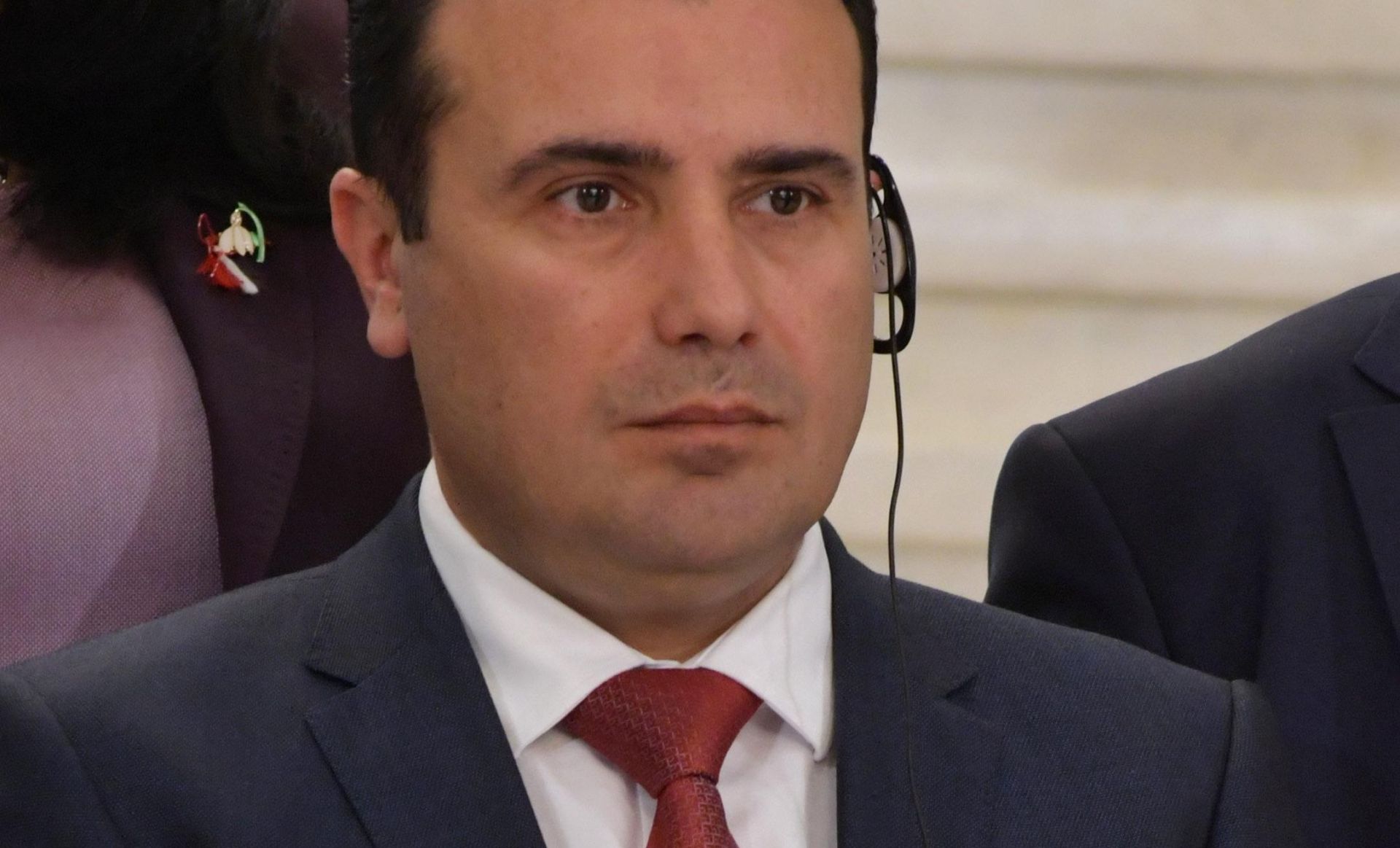 Премиерът Зоран Заев каза, че първата поправка се отнася за промяна на името на Република Македония в Република Северна Македония, а втората - за добавяне на Охридския рамков договор