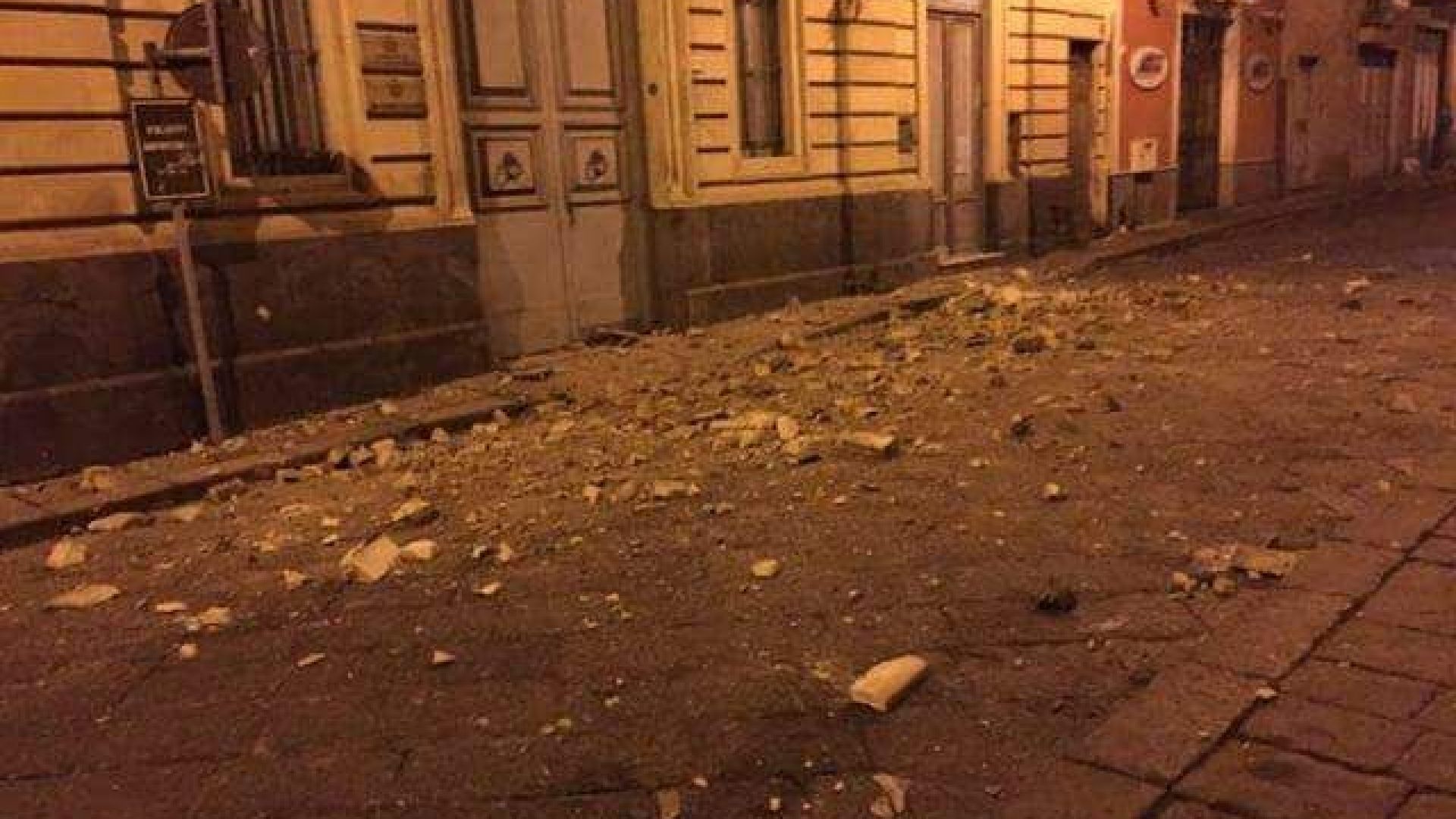 Силно земетресение разтърси италианския остров Сицилия в 2 34 ч през