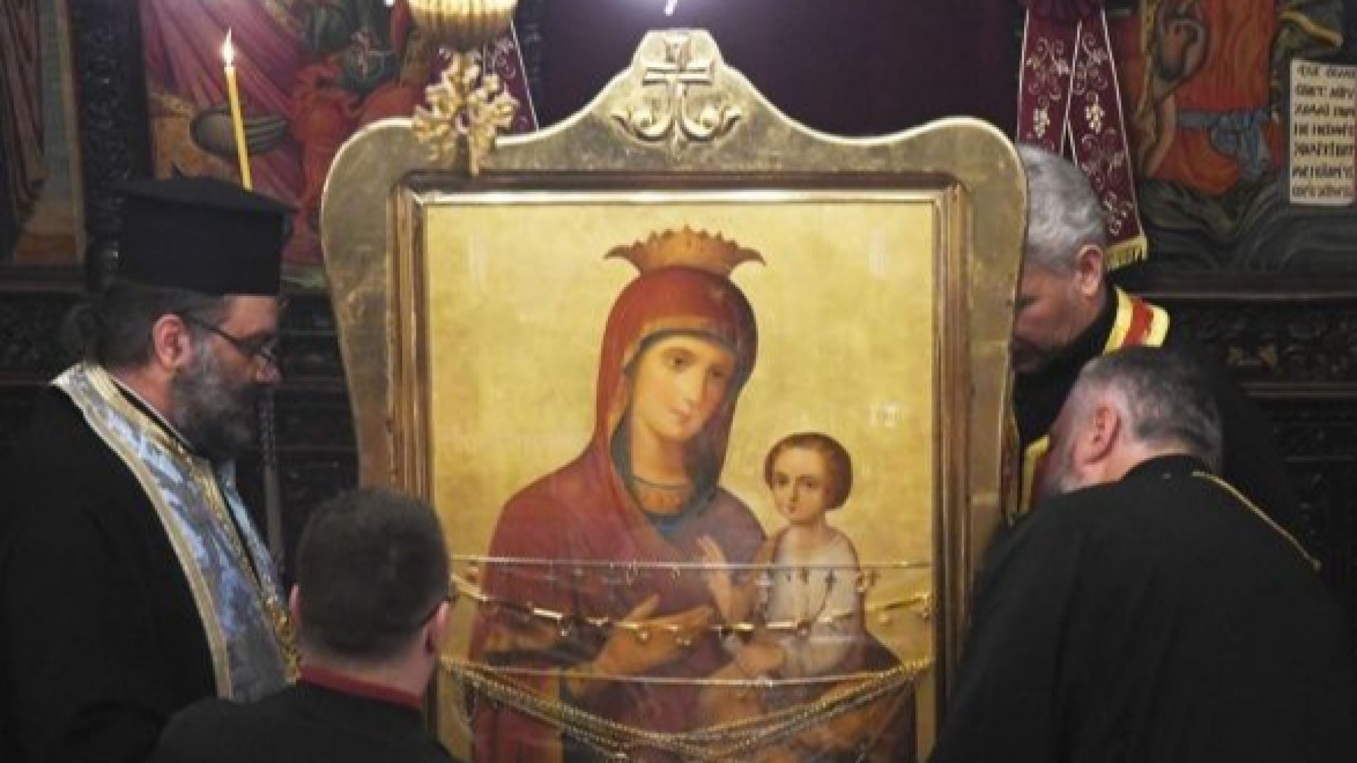 Чудотворната икона на Пресвета Богородица Скоропослушница пристигна в Стара Загора