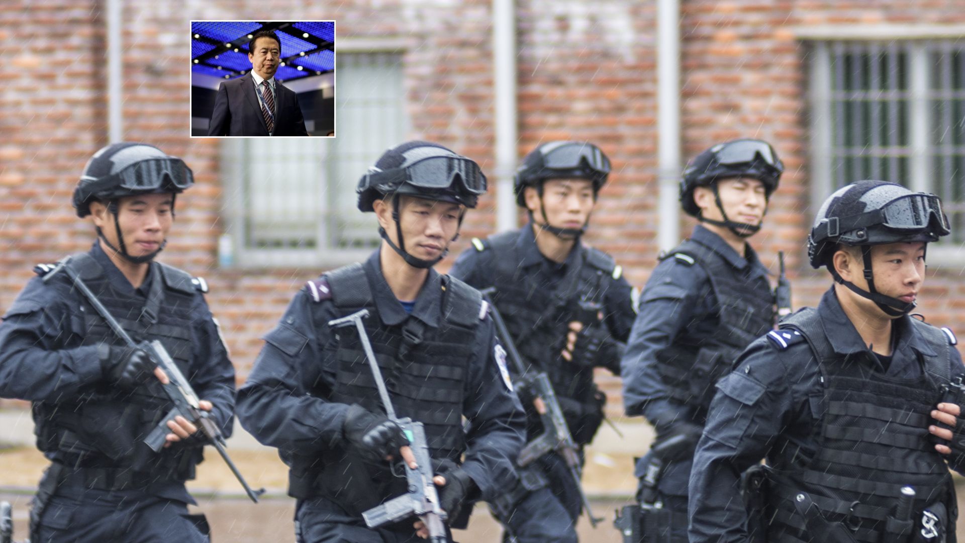 Китайските власти съобщиха днес, че разследват президента на Интерпол Мън
