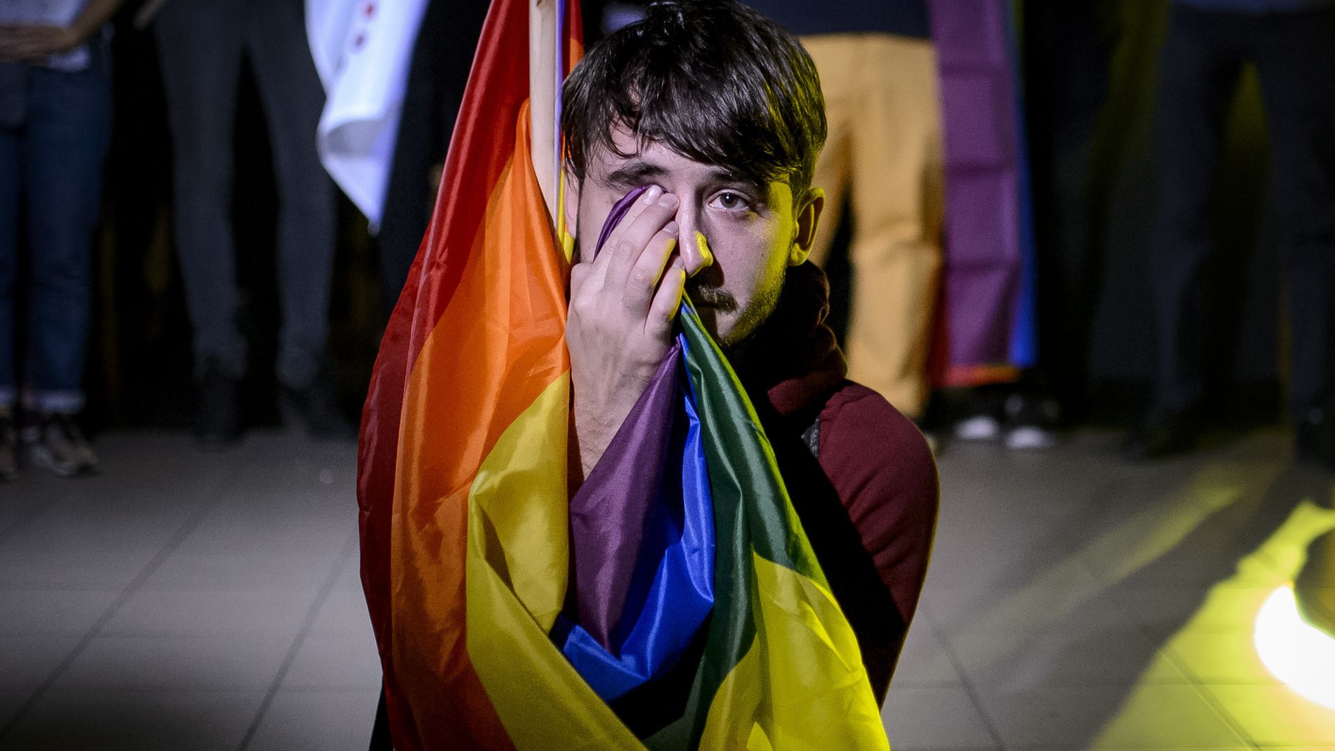 Провал на референдума за забрана на гей бракове в Румъния