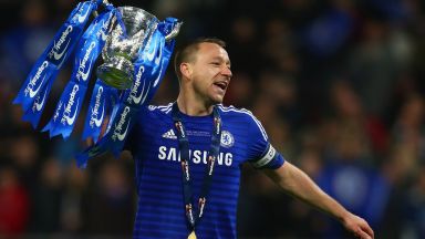 Шокиращо: Легендата Джон Тери мислел за самоубийство със скок от 25-ия етаж