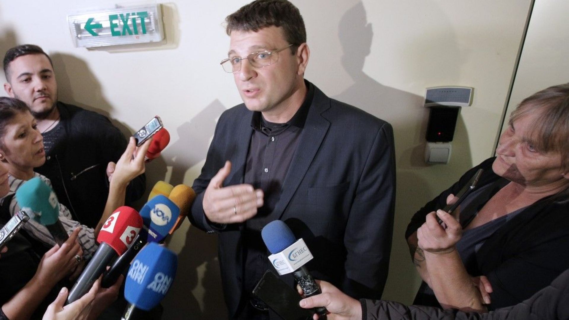 Строителният предприемач Александър Ваклин отрече част от твърденията на отстранения