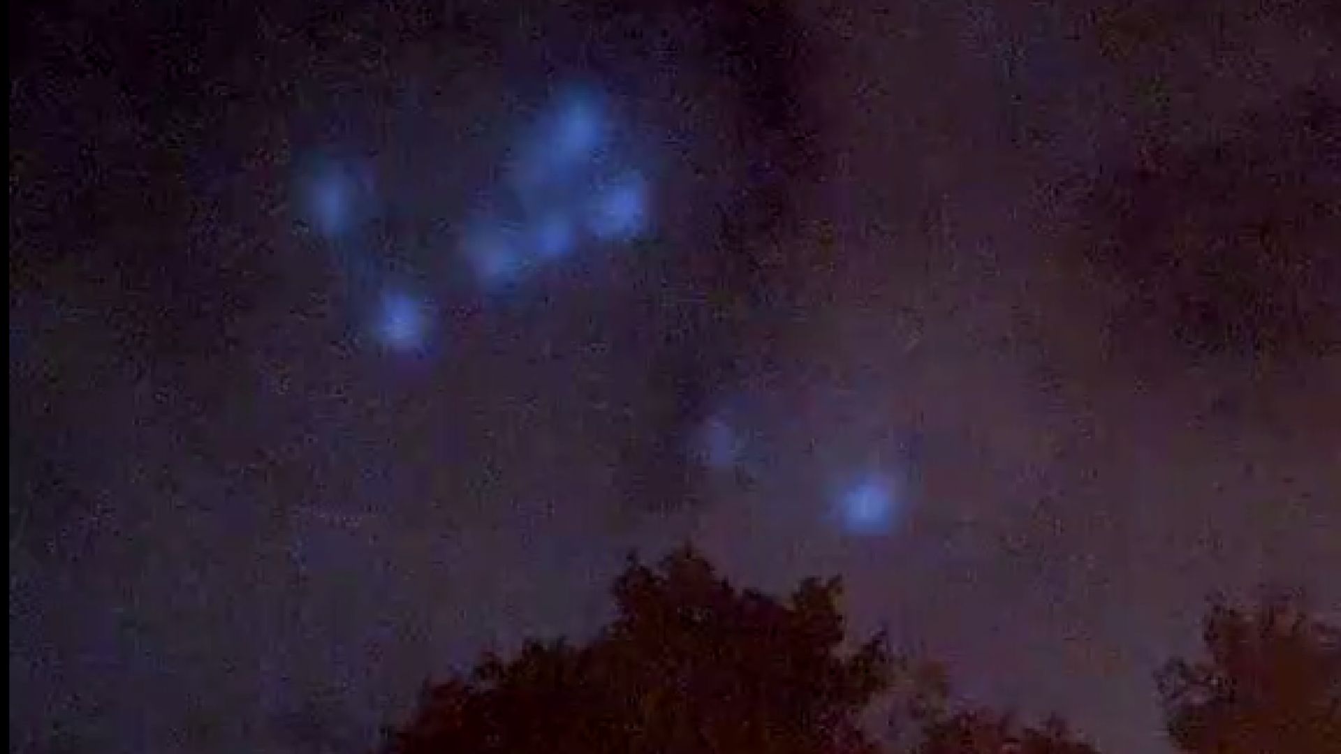 НЛО в небето на Москва? (видео)