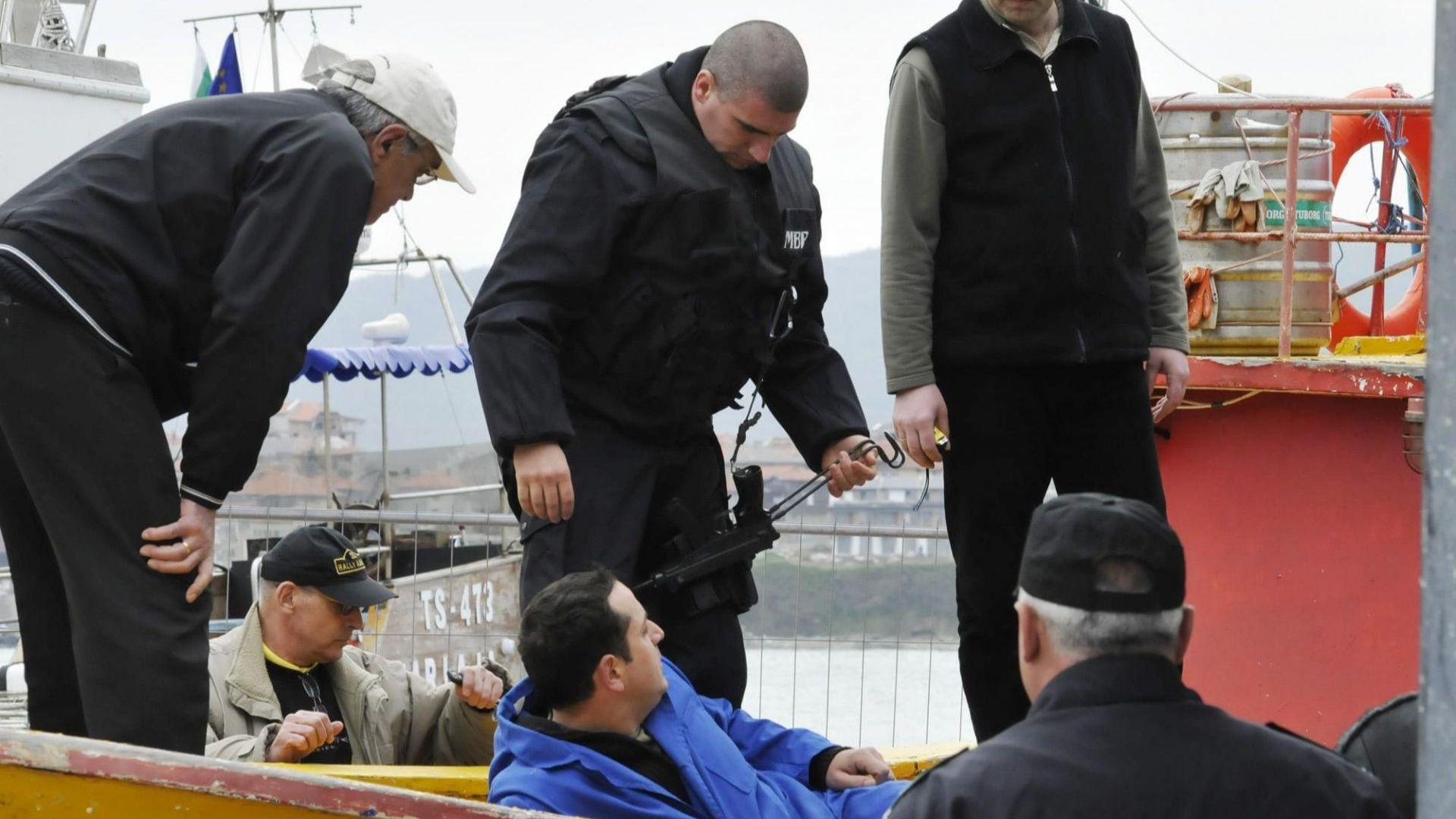 Чувстваме се като затворници и ни писна от празните приказки