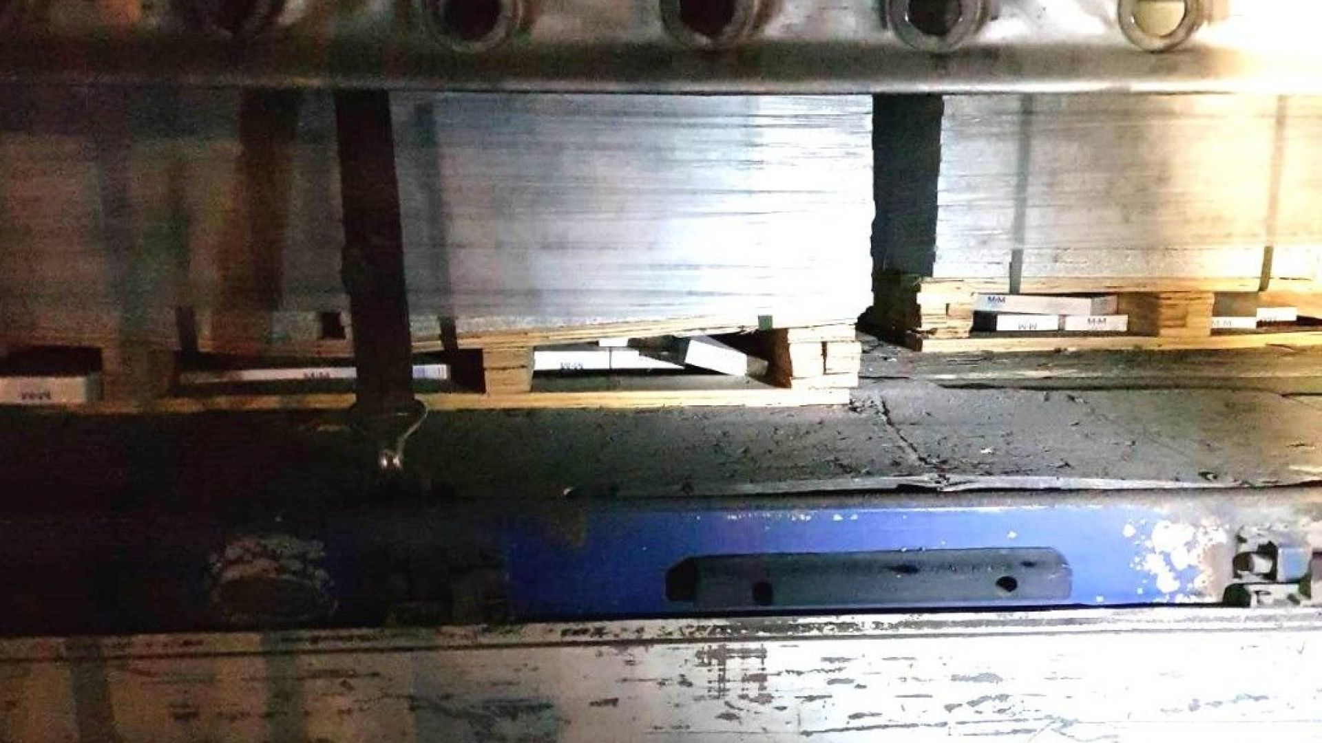 38 400 къса 1920 кутии контрабандни цигари задържаха митническите служители