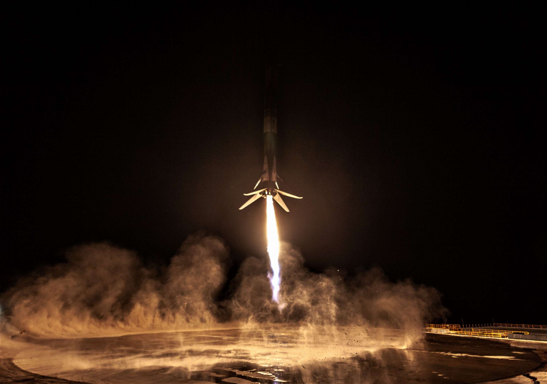 Изстрелване на Falcon-9