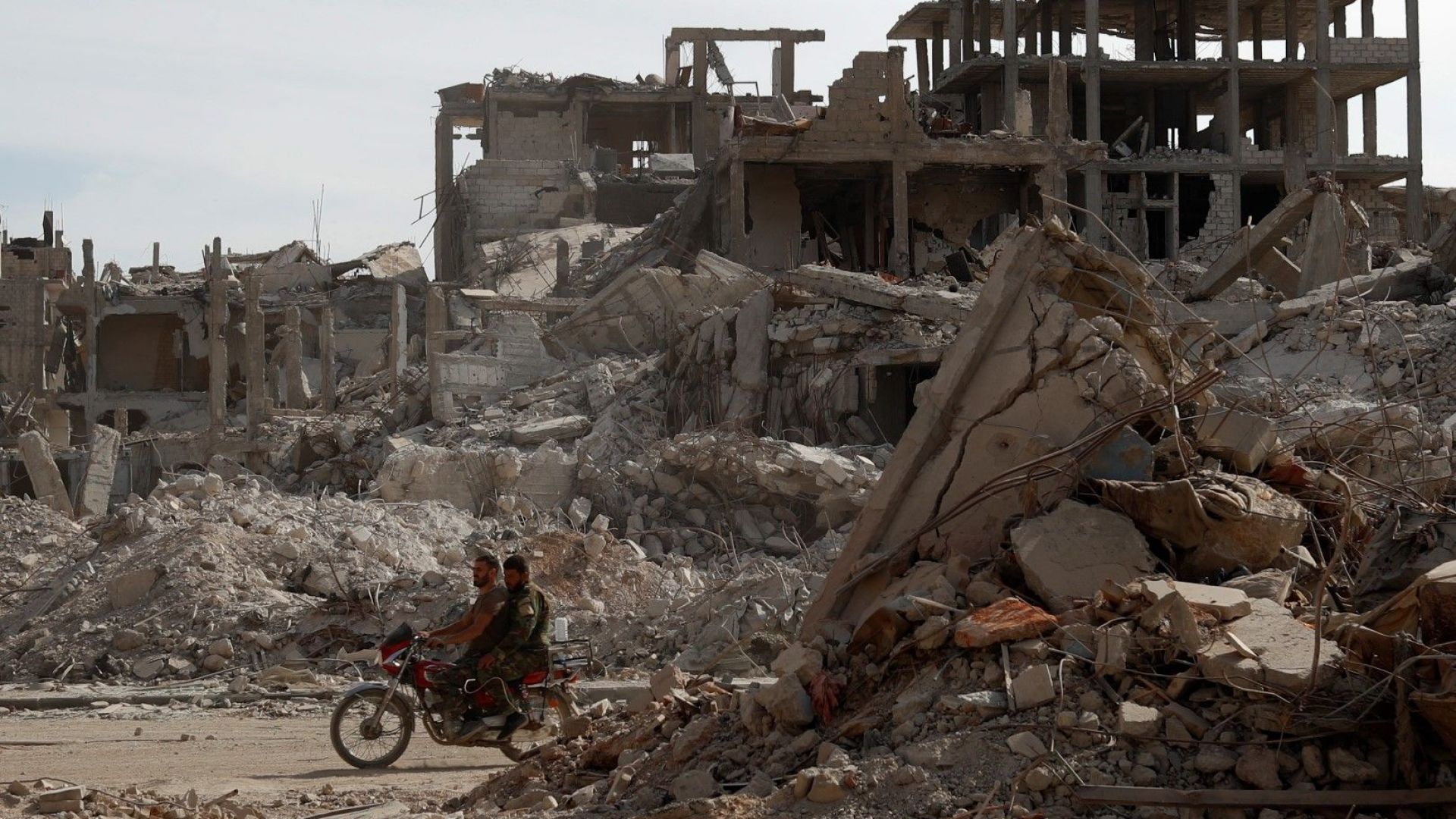 Джихадистите от Хаят Тахрир аш Шам които контролират по голямата част