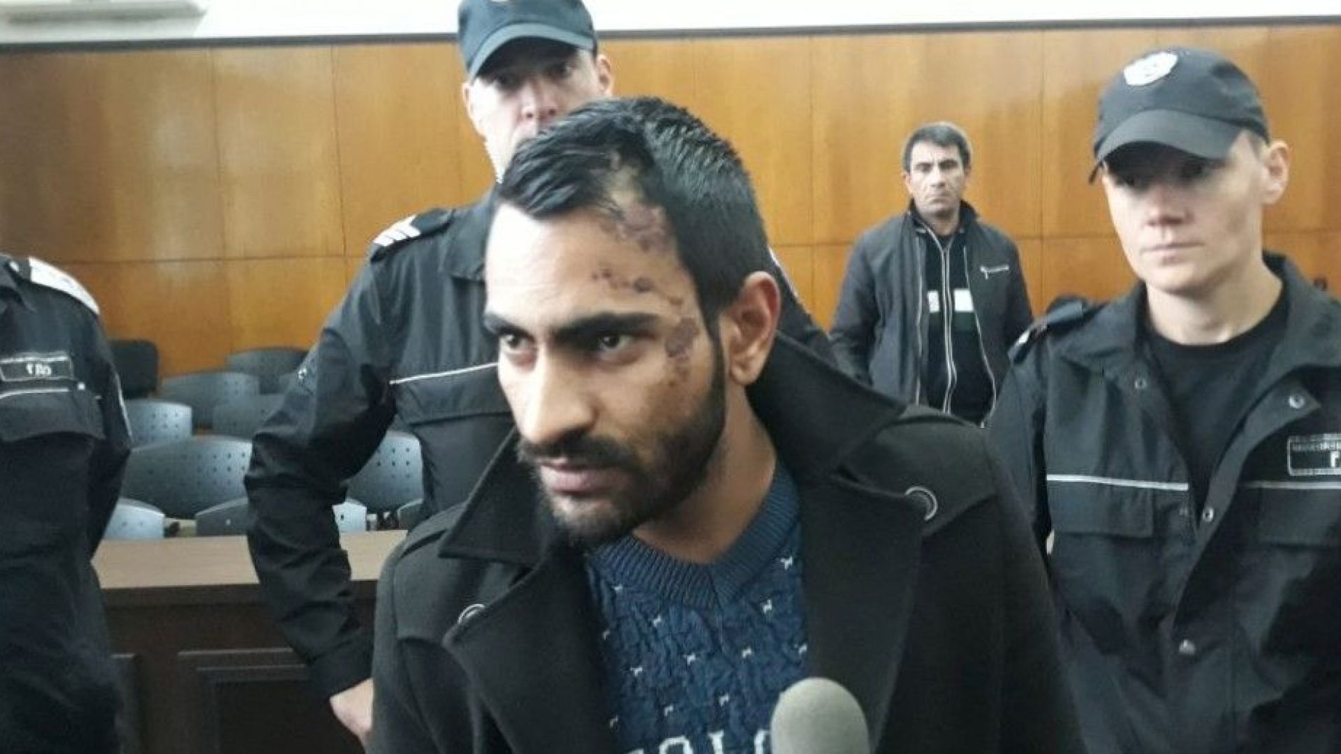 Виж още Пиян без книжка контузи полицай в Пловдив заловиха