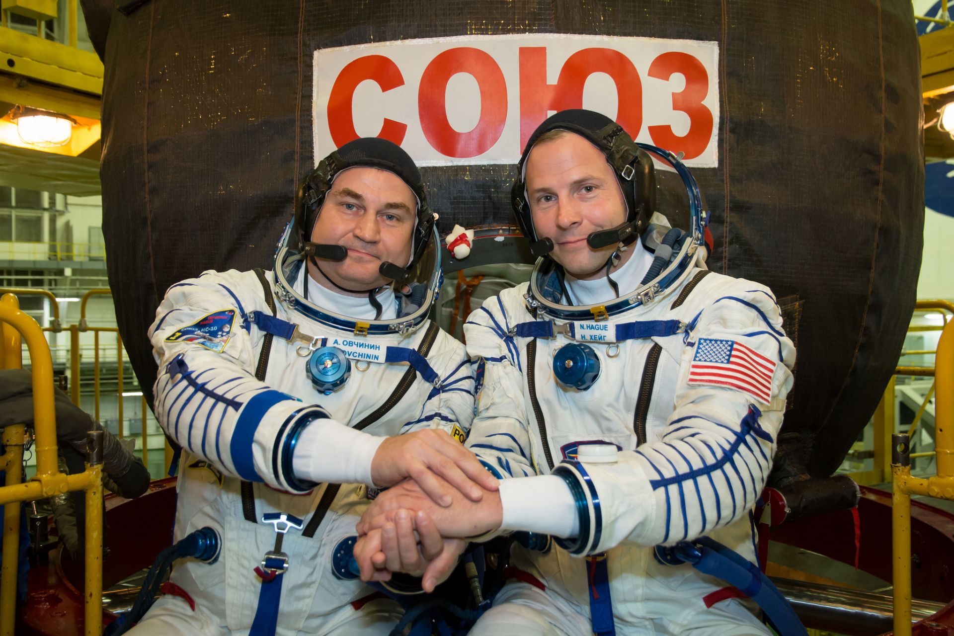 Космонавта на Роскосмос Алексей Овчинин и астронавта на НАСА Ник Хейг