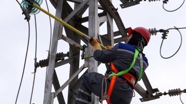 Поради извършване на профилактика обезопасяване на съоръженията и неотложни ремонтни