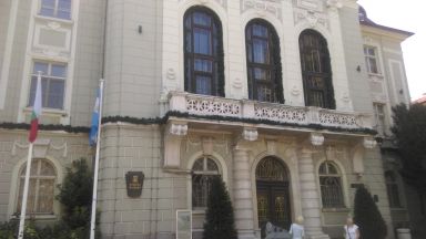 Общинските съветници от коалиция Демократична България обединение поискаха оставката