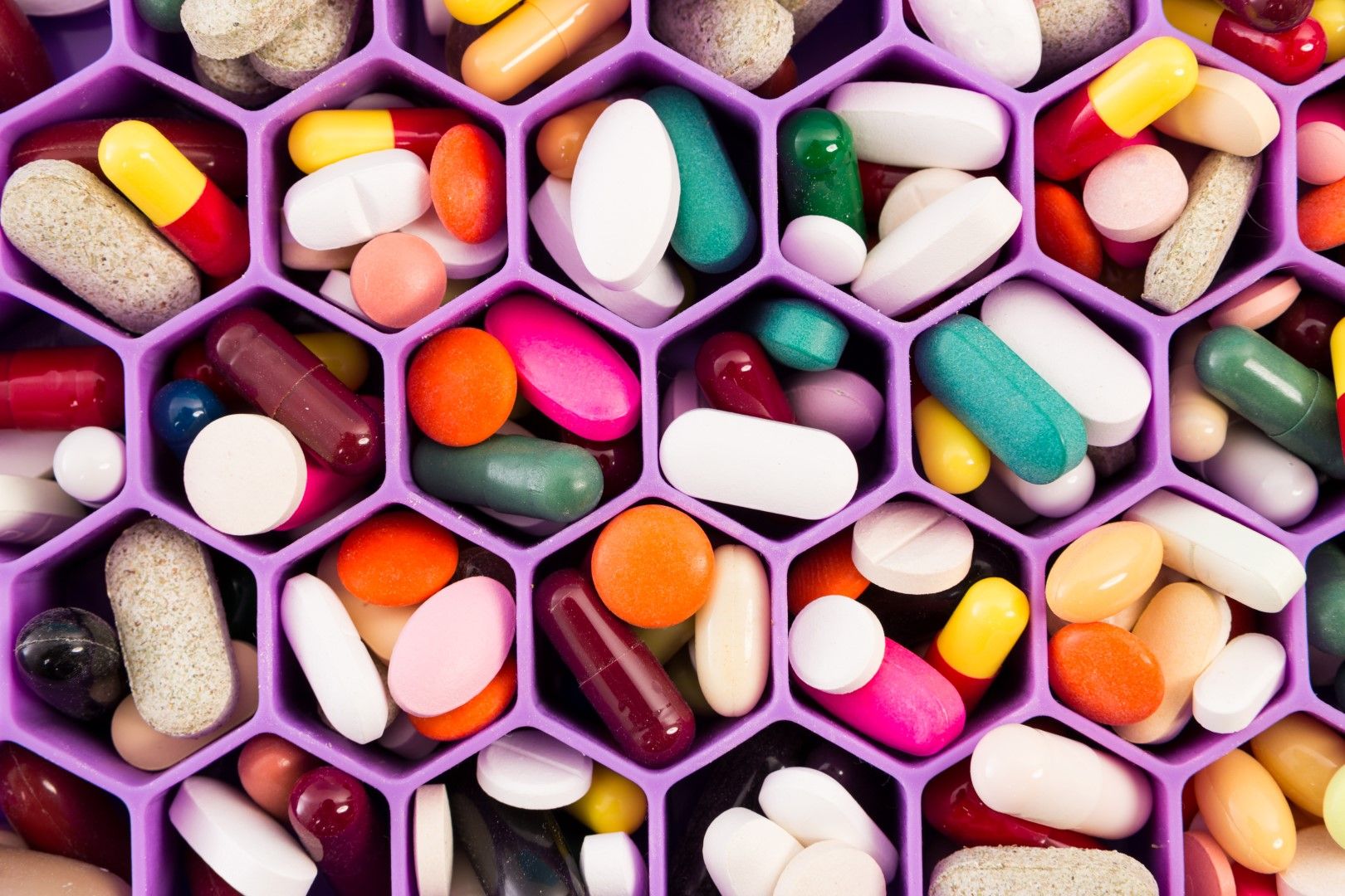 При извършения полеви наркотест таблетките реагирали на метамфетамин