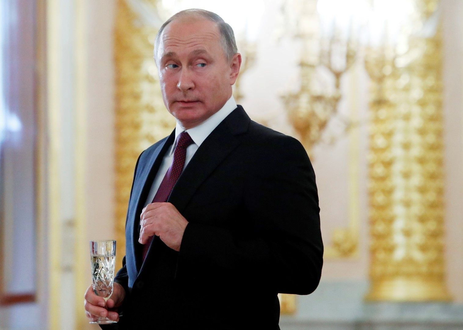 "Сегашната ситуация с цени около 70 долара за барел ни подхожда напълно", посочи Путин
