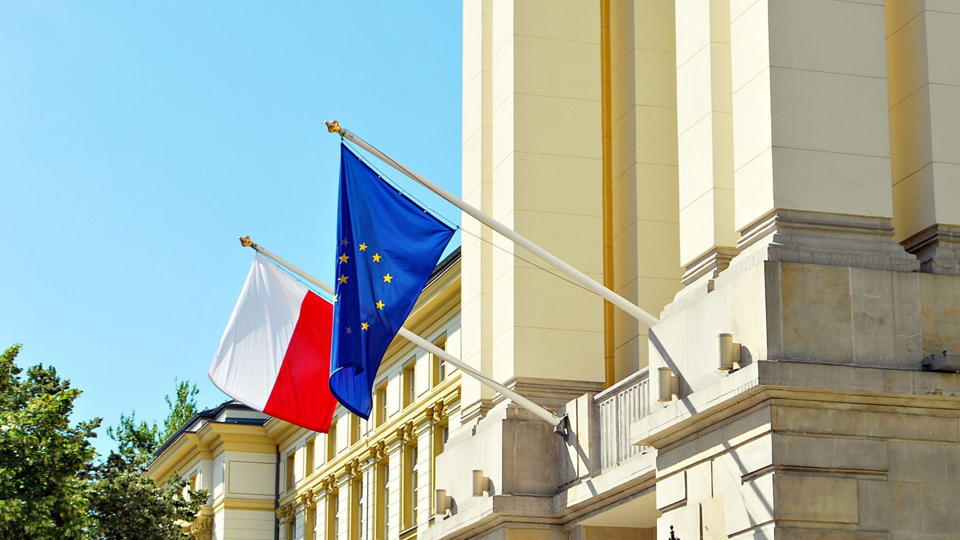 Полското правителство заяви че налага вето на приемането на годишния