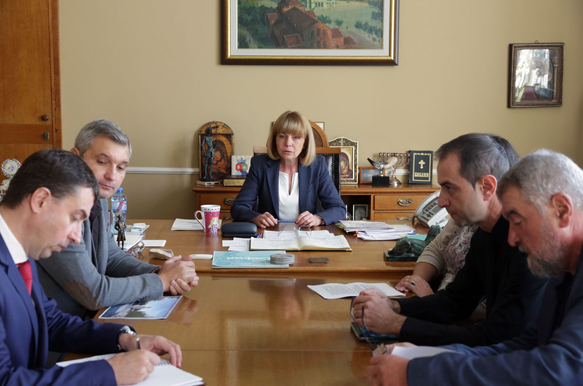 Столичният кмет Йорданка Фандъкова и главният архитект на столицата Здравко Здравков се срещнаха с представители на Камарата на архитектите