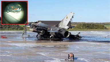 Изстрели, взрив и унищожен F-16 при инцидент със самолети в Белгия