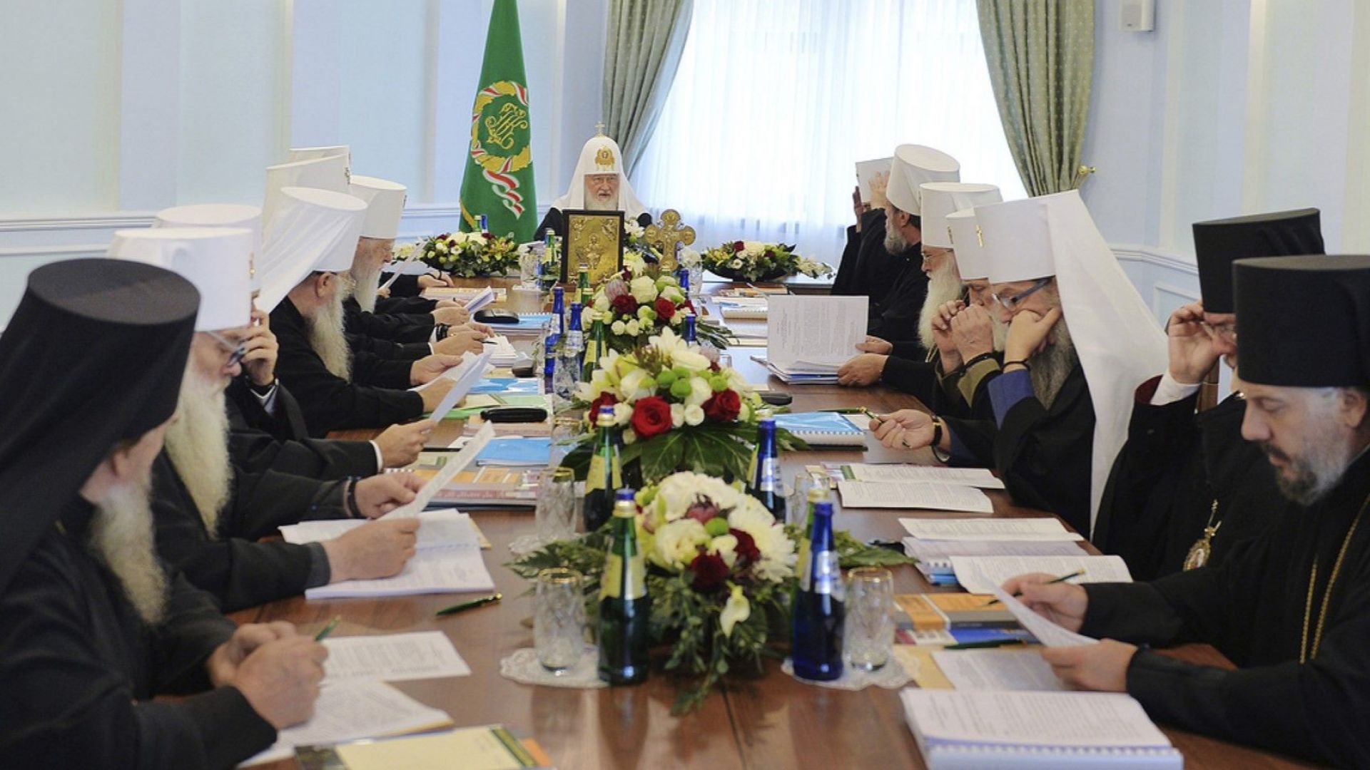 Синодът на Руската православна църква РПЦ реши да прекрати изцяло