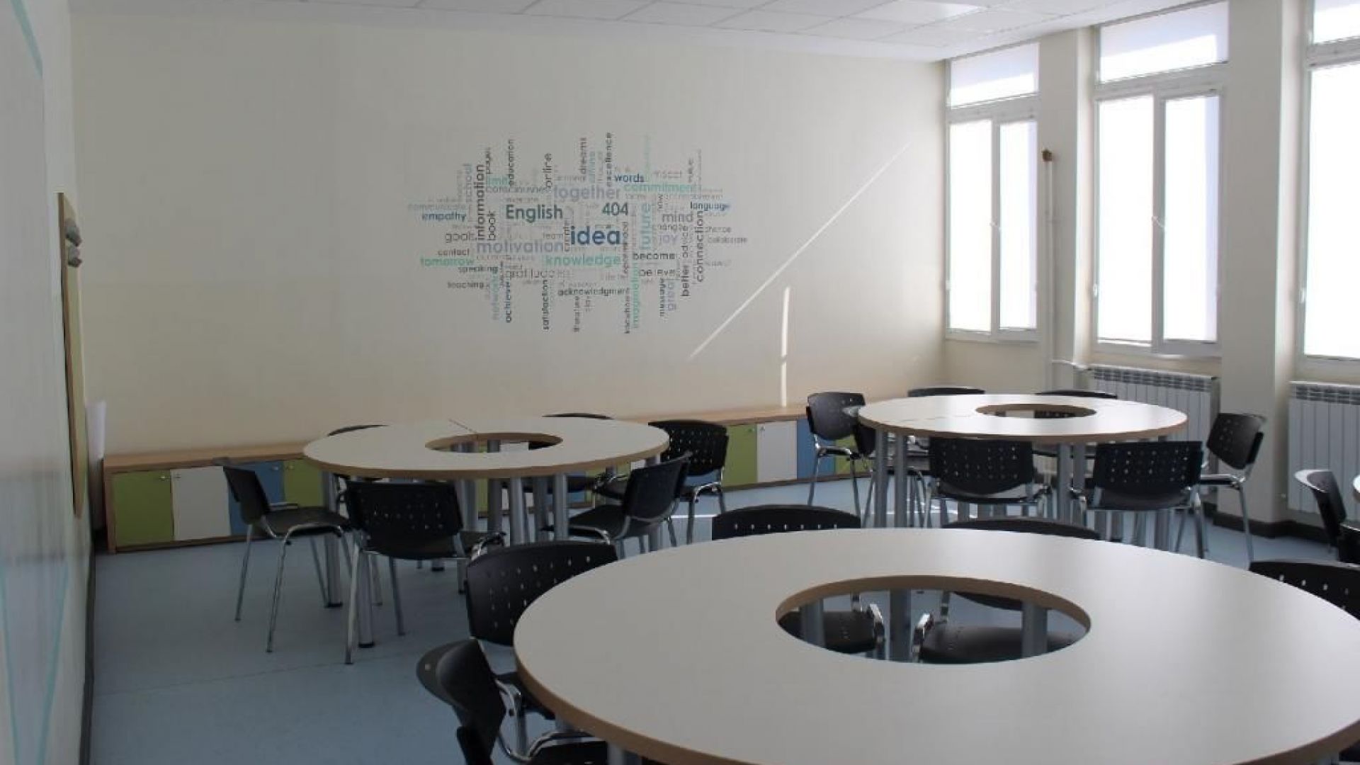 Модерен чуждоезиков център е открит в гимназията за европейски езици