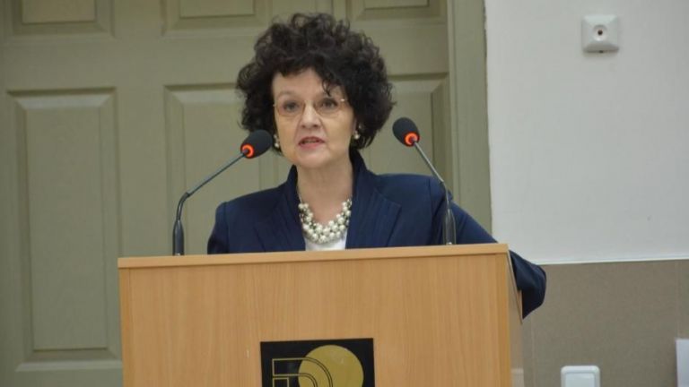 Главата от НПК, която предвижда съкратено производство, трябва да бъде ...