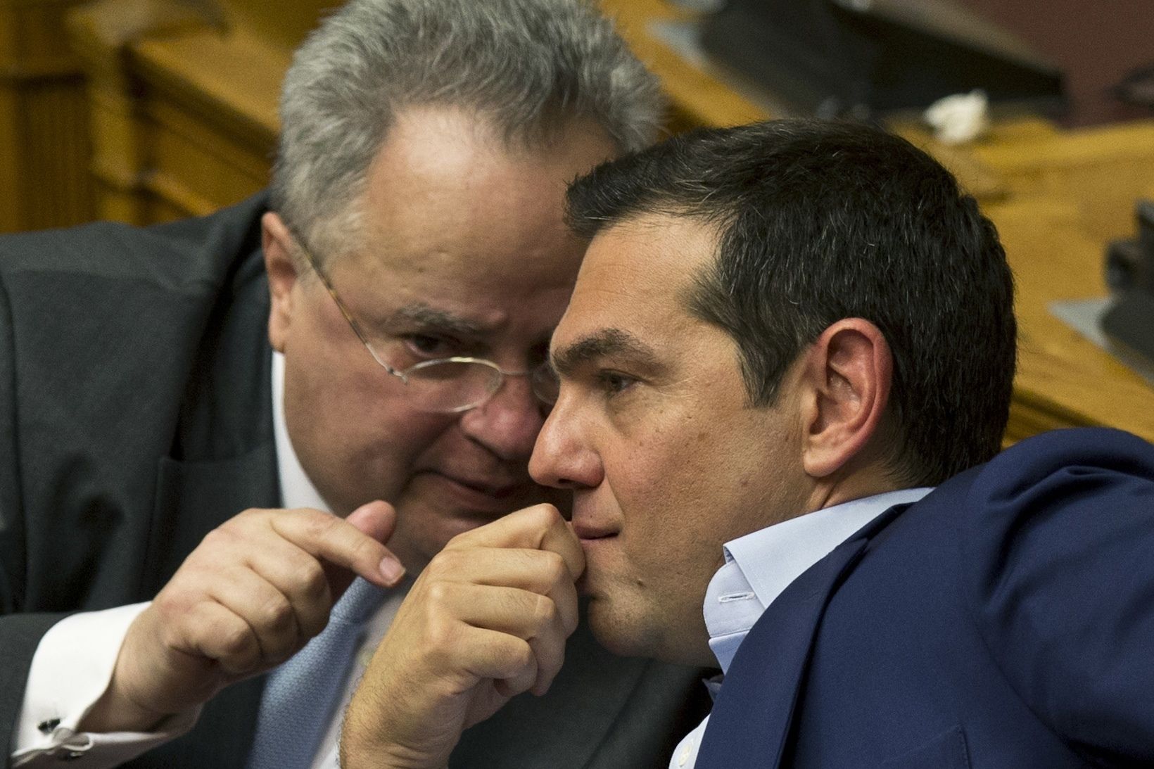 В Гърция "замирисва на избори", пишат гръцките вестници
