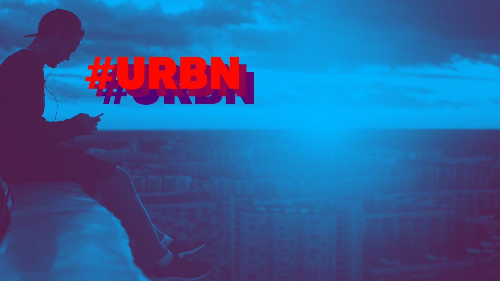 Той е умен Обича новите технологии и чете всяко едно