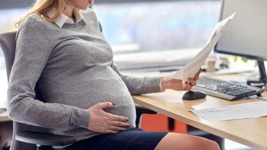 КНСБ към бизнеса: Майките и бременните са защитени от Конституцията