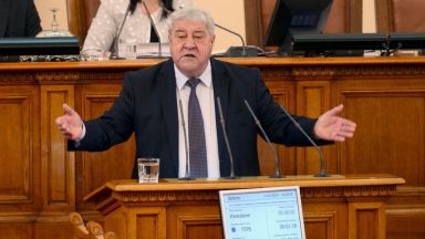 Нов скандал в парламента заради жертвите на комунистическия режим