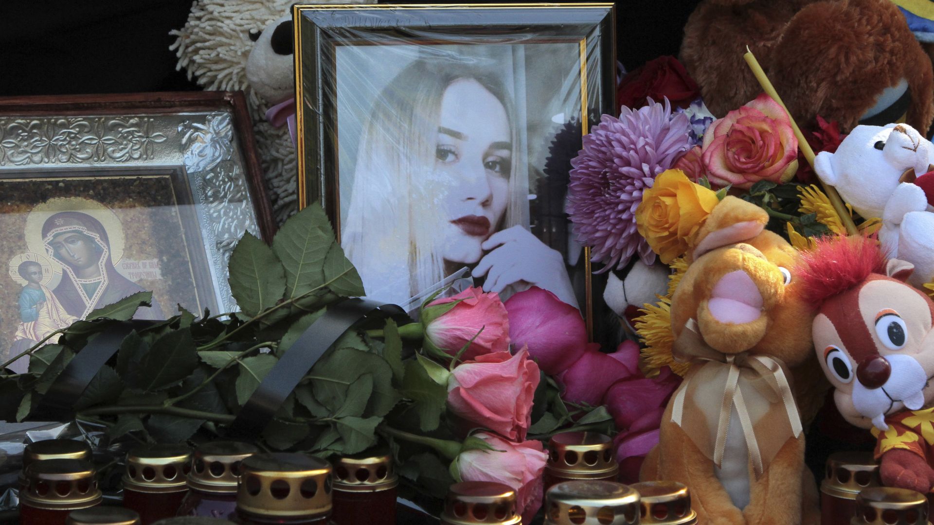 Траурна церемония и погребения ще се състоят днес в кримския