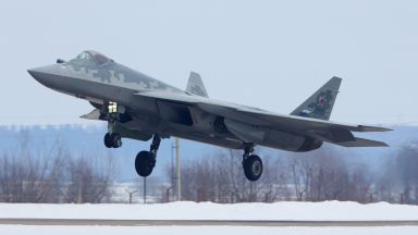 Москва пусна уникални кадри от полет на новия Су-57 над Сирия (видео)