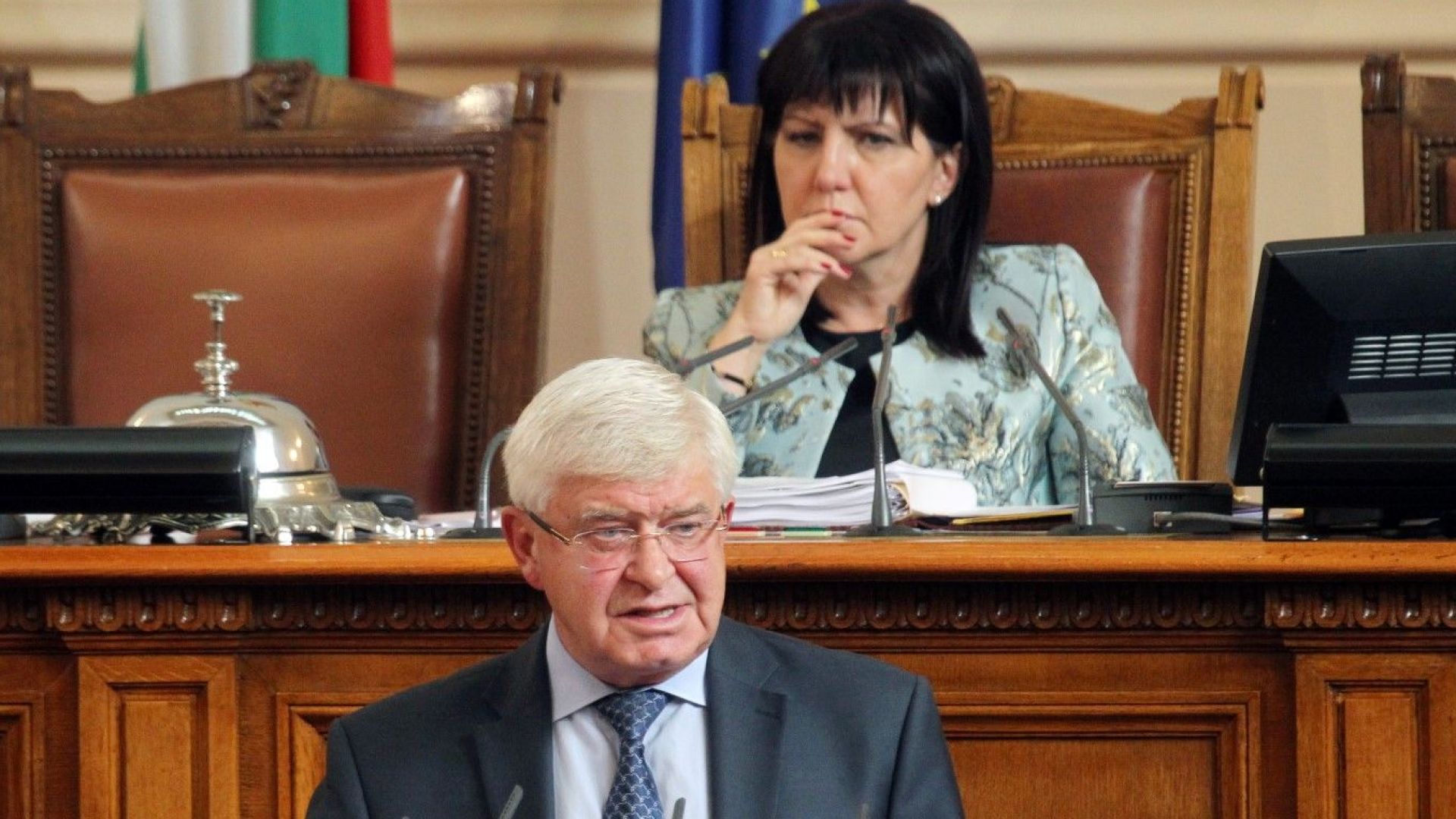 Председателят на Народното събрание Цвета Караянчева насрочи гласуването по вота