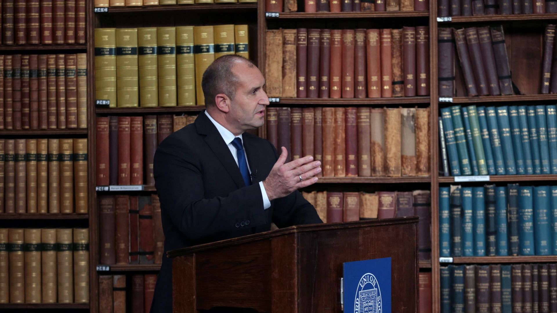 За да си будител интелектуалният авторитет не стига Трябва да