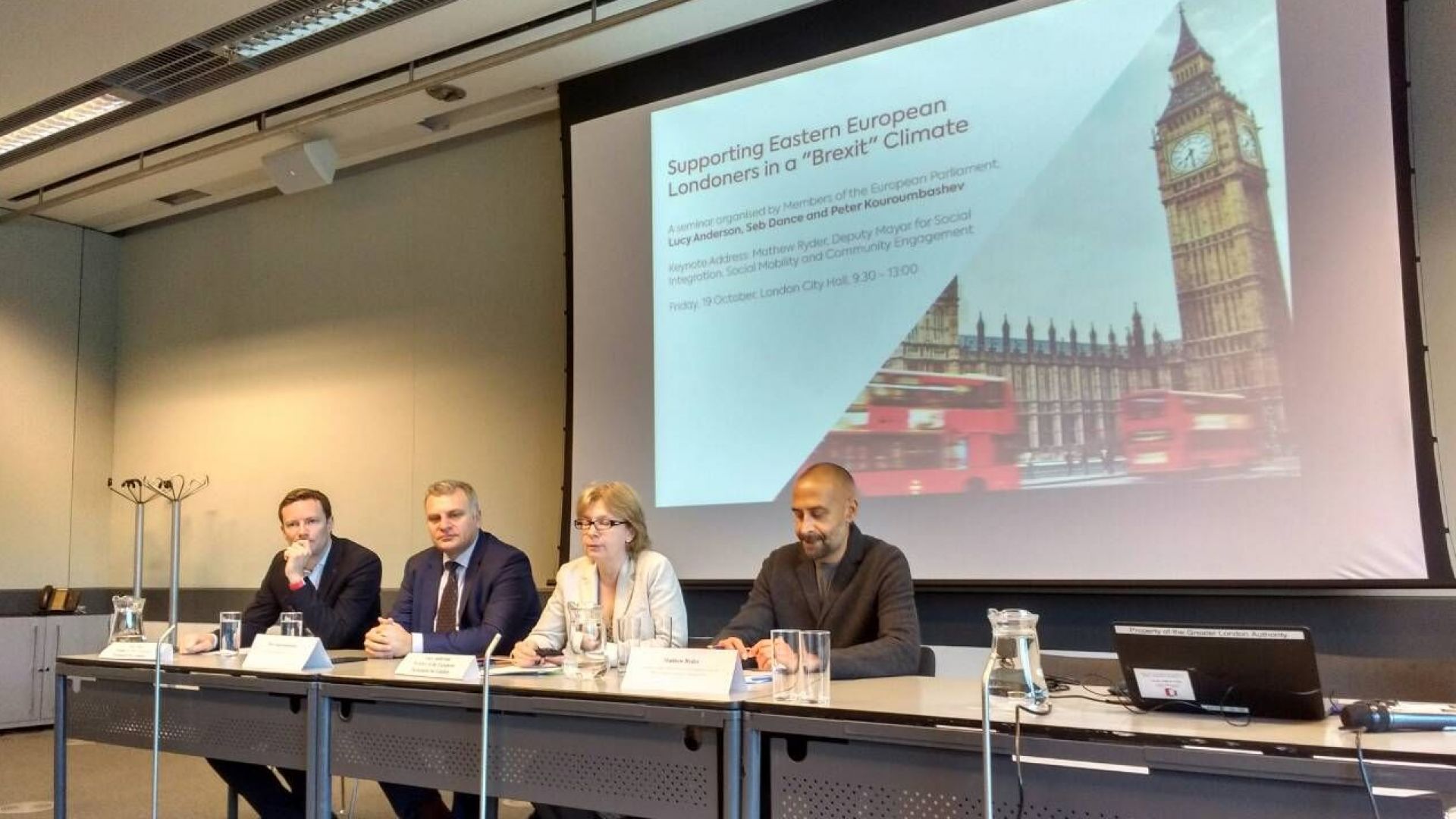 Вече започнах да се обърквам какъв Брекзит иска Великобритания покрай